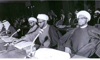 En 1973, le sheikh Issa Qassam faisait partie du groupe d’expert qui rédigea la Constitution du Bahreïn