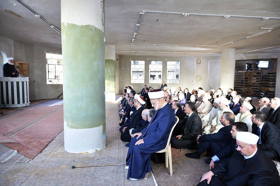 Le Président syrien, Bachar Al Assad, assiste à la Prière de l’Aïd El Adha dans une mosquée à Daraya (ville située à une dizaine de kilomètres au sud-ouest du centre de Damas 3