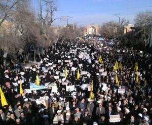 Les iraniens manifestent massivement dans toutes les villes du pays, ce samedi pour protester et dénoncer l’ingérence des USA en Iran5