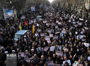 Les iraniens manifestent massivement dans toutes les villes du pays, ce samedi pour protester et dénoncer l’ingérence des USA en Iran8