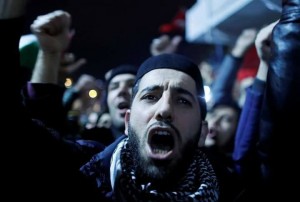 Turquie, Istanbul, les turcs manifestent en masse devant l'ambassade américaine7