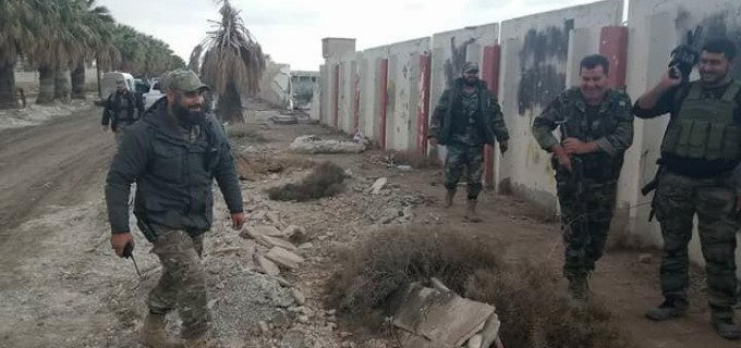 Des hommes de l’Armée Arabe Syrienne de la Ghouta orientale dans la campagne de Damas