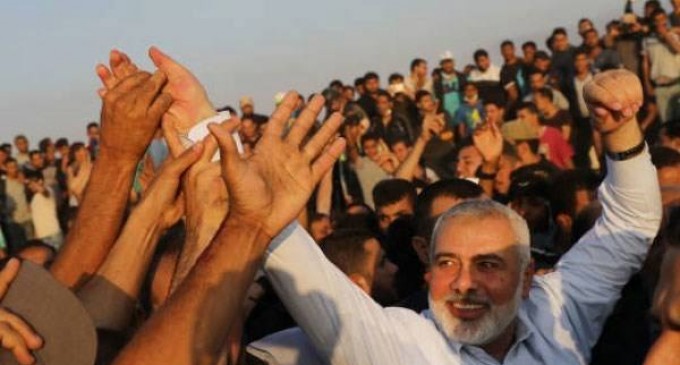 Ismaïl Haniyeh se joint à la Grande Marche du Retour  Le chef du bureau politique du Hamas, Ismail Haniyeh, se joint à la grande marche du retour sur la frontière entre Gaza et Israël.