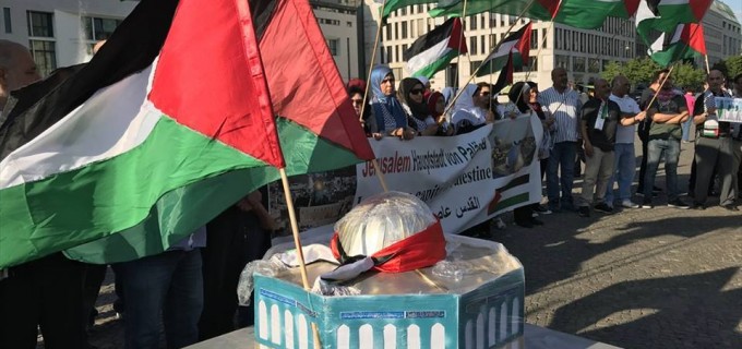 Une manifestation à Wuppertaler, en Allemagne, en condamnation du massacre israélien