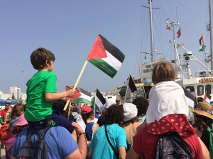 La Flottille de la liberté de Gaza a quitté le port de cadiz en Espagne en direction de l'Italie pour faire connaître le siège israélien de 11 ans de la bande de Gaza.2