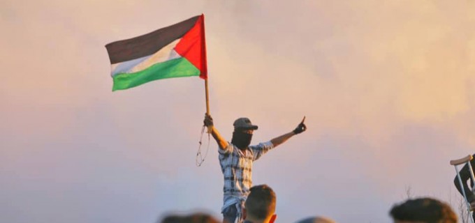 Photos de la Grande MArche du Retour de vendredi montrant de lourdes tirs de gaz lacrymogène sur les manifestants Palestiniens