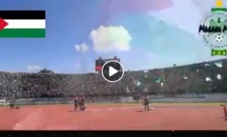 Regardez | Les fans du Raja Casablanca du Maroc chantent pour la Palestine