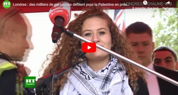 Londres : des milliers de personnes défilent pour la Palestine en présence d’Ahed Tamimi