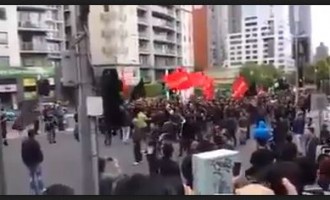 Première procession de Achoura au Japon, elle se propage à travers le monde.