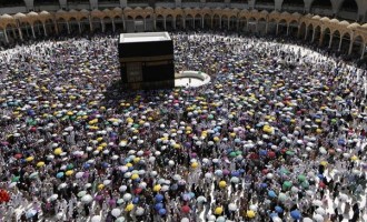 La Omra reprend après une interruption du coronavirus