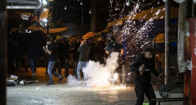 URGENT | Croissant-Rouge: 15 blessés à la mosquée Al Aqsa à ce jour