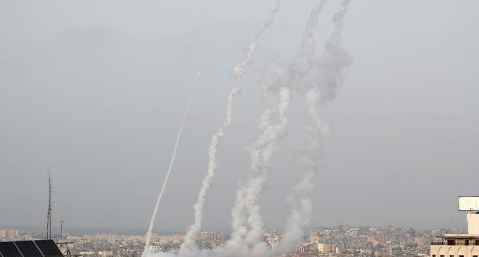 Plus de 150 roquettes tirées de Gaza en riposte aux pogroms des colons et à la profanation de la mosquée Al-Aqsa.