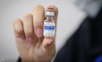 Le ministre de la Santé prévoit que la vaccination de la population se terminera en Iran en hiver