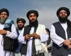 Les talibans déclarent la victoire alors que les dernières troupes américaines quittent l’Afghanistan