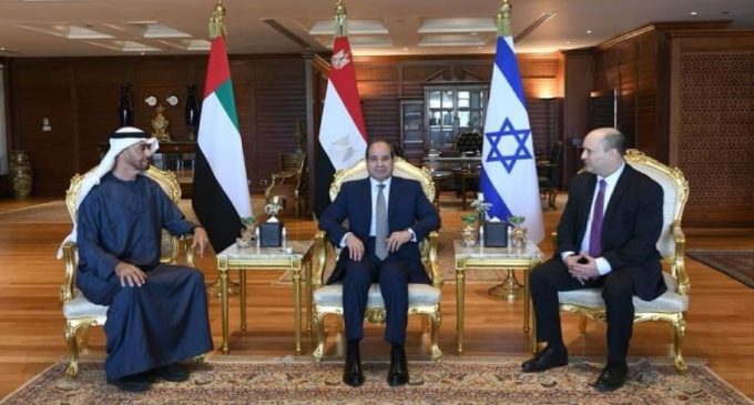 El-Sisi en Égypte organise un sommet tripartite avec les dirigeants israéliens et émiratis